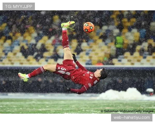 C罗与莱万终结模式分化：单点爆破转向体系依赖